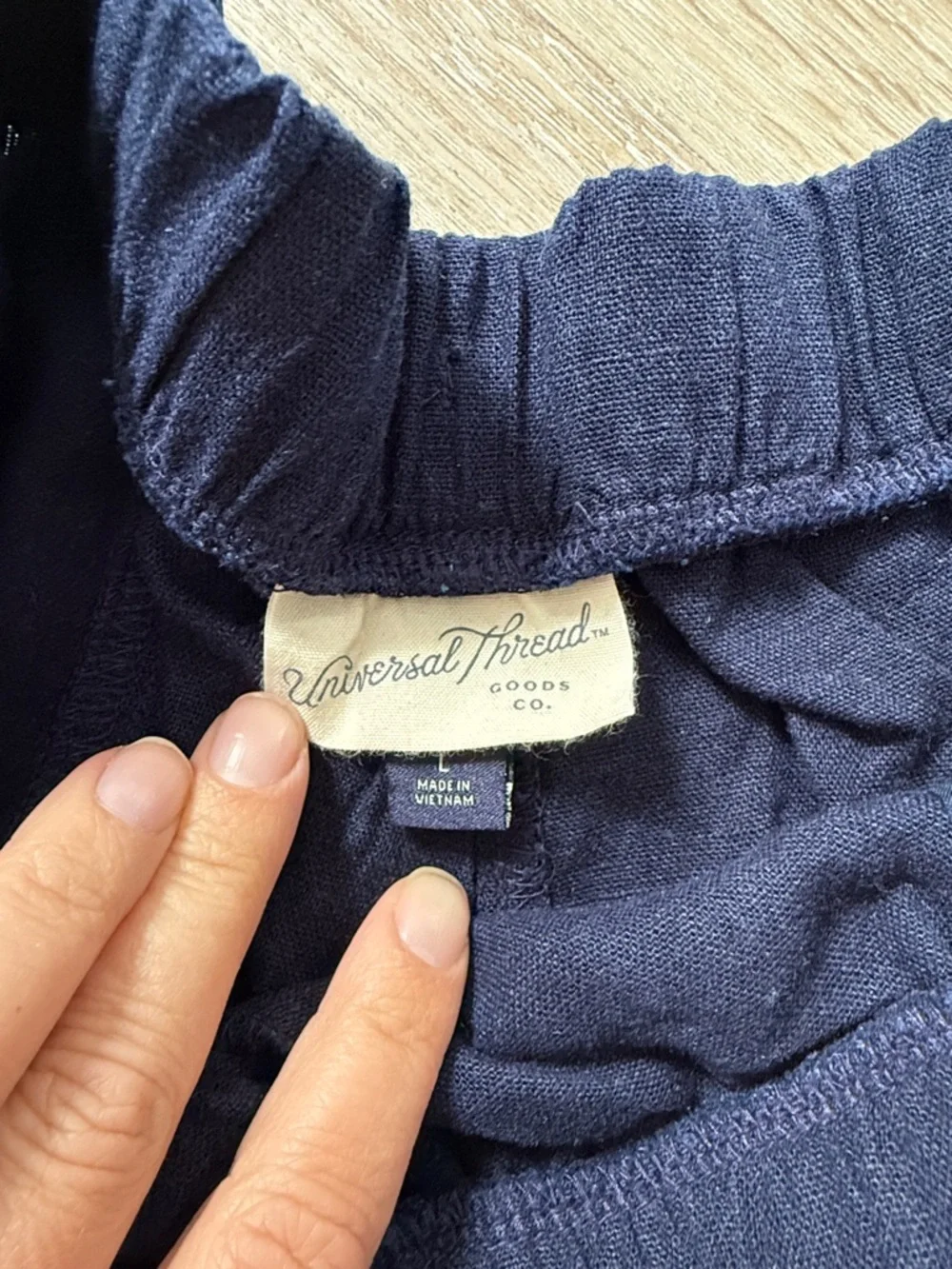 Universal Thread Navy Drawstring Linen Shorts - Picture 2 of 2